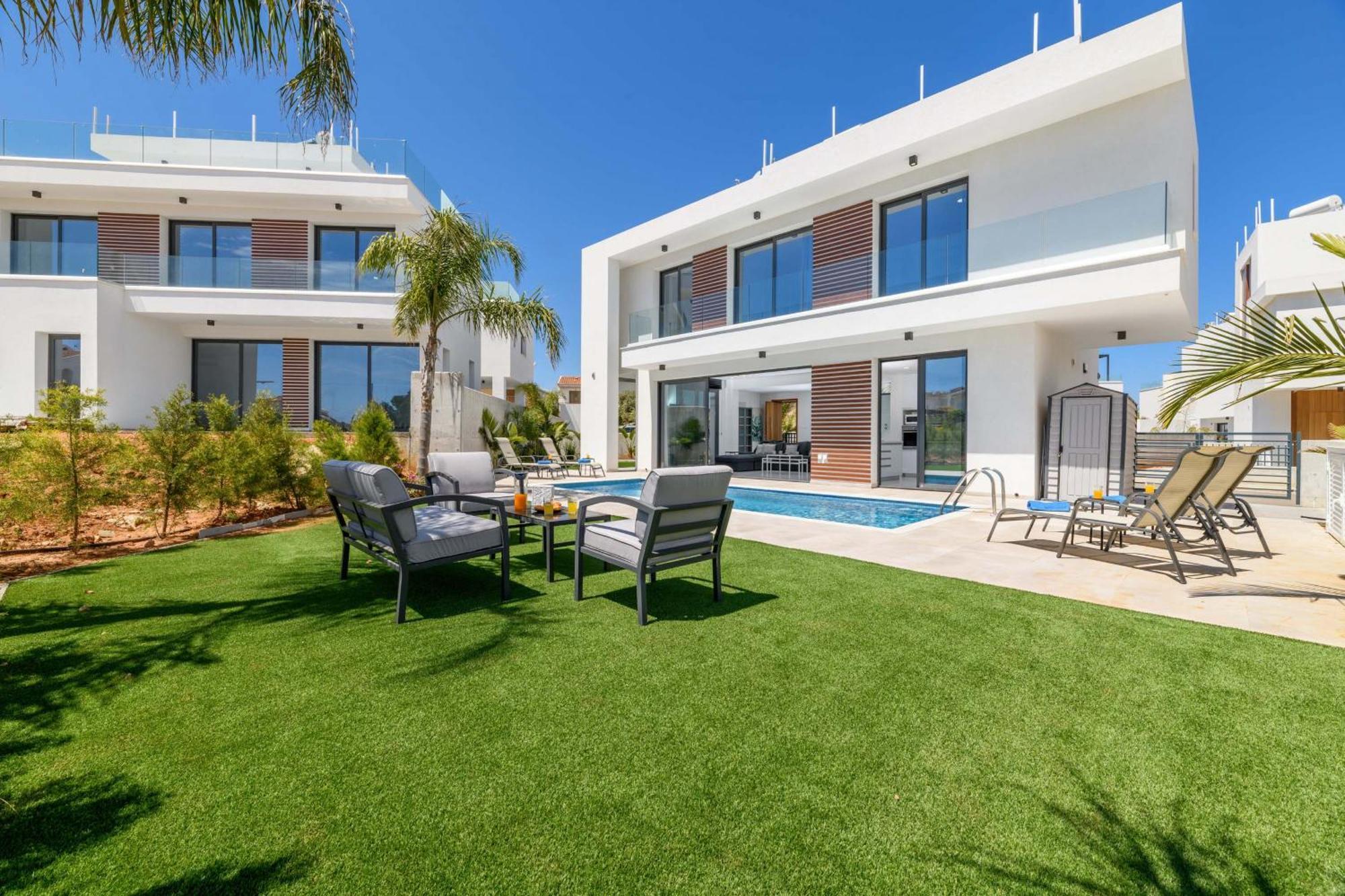 By The Beach - Royal Sapphire Villa Protaras Buitenkant foto