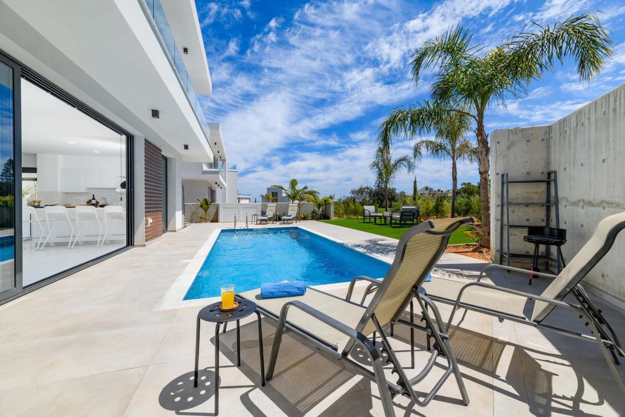 By The Beach - Royal Sapphire Villa Protaras Buitenkant foto