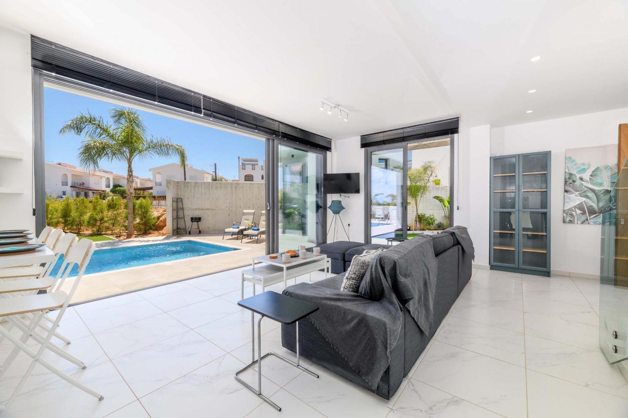 By The Beach - Royal Sapphire Villa Protaras Buitenkant foto